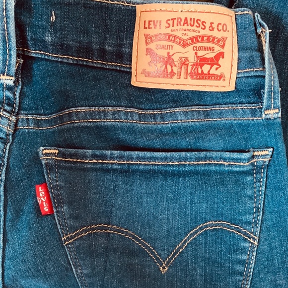 Levi’s 710 Super Skinny | EUC Low Rise - Picture 5 of 7